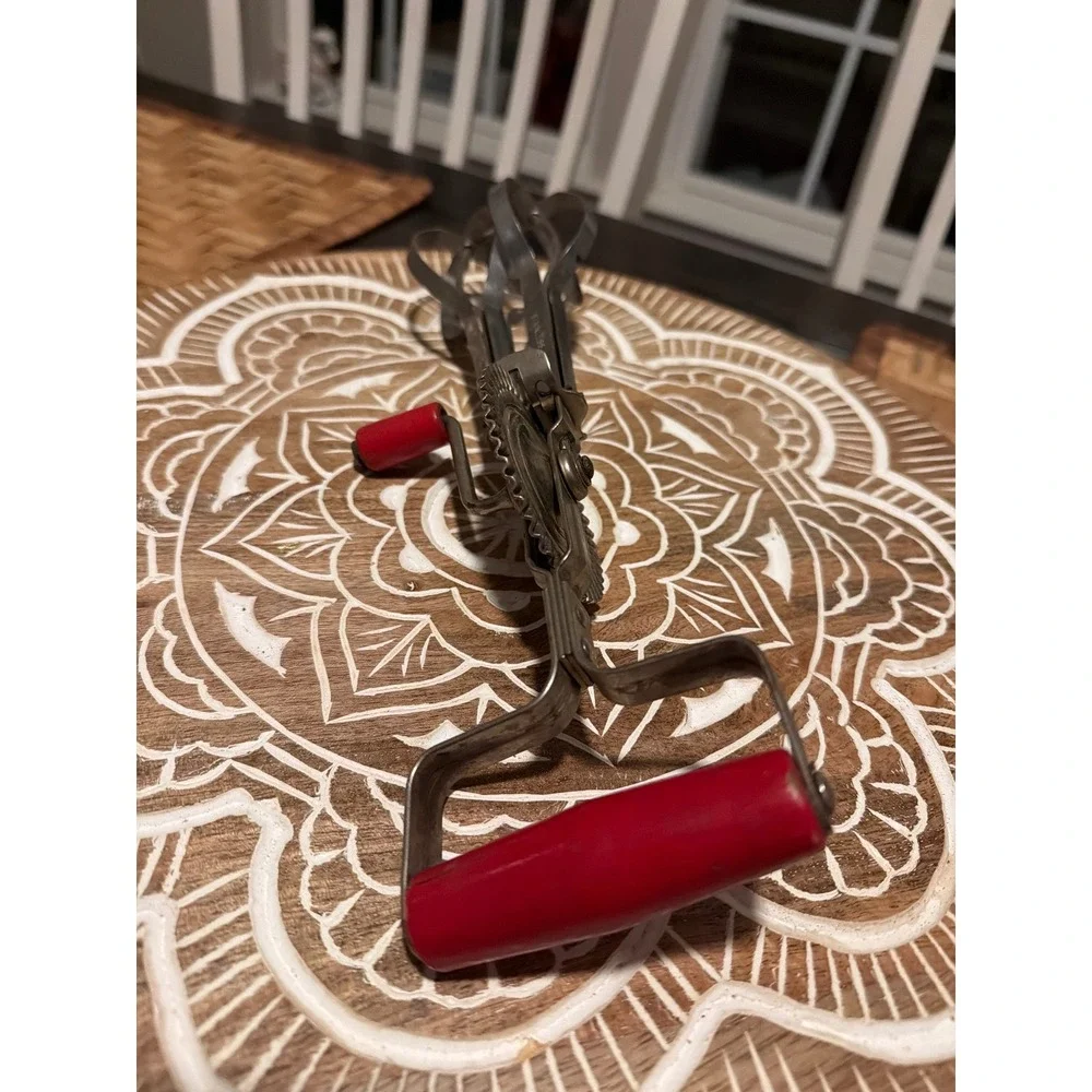 Vintage TAP-L-FO Hand Egg Beater Mixer – Red Handle